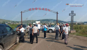 Մեծավանցիները, ի նշան բողոքի, դարձյալ փակել են Հայաստան-Վրաստան միջպետական ճանապարհը