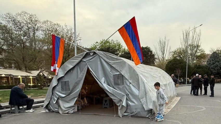 Կառավարությունն ընդունել է մեր բոլոր պահանջները, վրանը հանելու ենք. արցախցիների իրավունքների պաշտպանության խորհուրդ