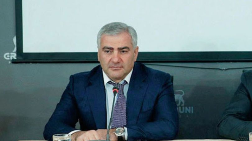 Քանի որ Սամվել Կարապետյանի կալանքի բողոքարկումը մակագրվել է Արմեն Դանիելյանին, որոշել ենք հետ վերցնել այն. փաստաբան