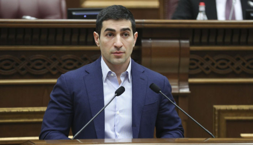Ստորագրությունները կան. Միքայել Սրբազանին էլ, Դավիթ Համբարձումյանին էլ կողմ ենք. Լևոն Քոչարյան