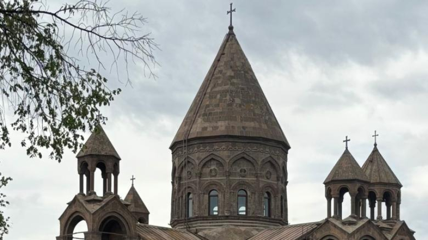 Գարեգին Բ կաթողիկոսի օրհնությամբ հավատացելոց երկրպագության համար դուրս կբերվեն Սուրբ Էջմիածնի սրբազան մասունքներ. Մայր Աթոռ