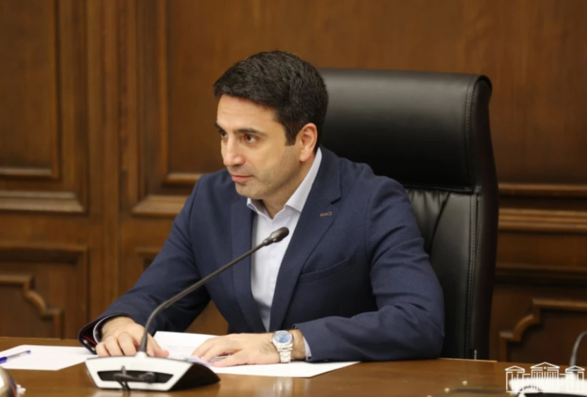 ՌԴ-ի կողմից ՀՀ-ի դեմ հիբրիդային պատերազմ է տարվում, դրա համար մեծ գումար են տալիս. Ալեն Սիմոնյան