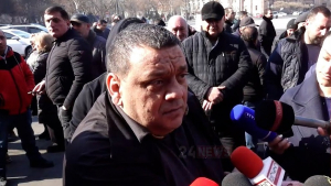 Նիկո՛լ, ո՞ւր ա 25 հազար դոլարս, մանդարին ծախողին տփում են, հարիֆների ձեռքից միսն առան, «քցեց» սաղիս. Տեսանյութ