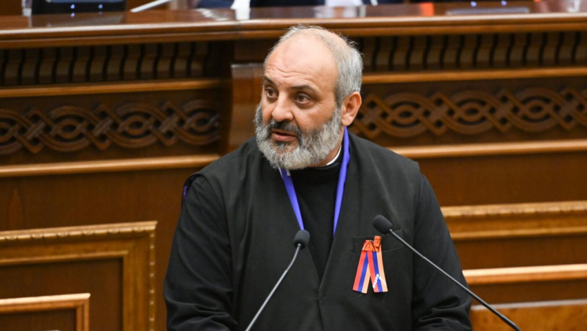 Բագրատ Սրբազանի նախնական կալանքը 3 ամսով երկարաձգվեց