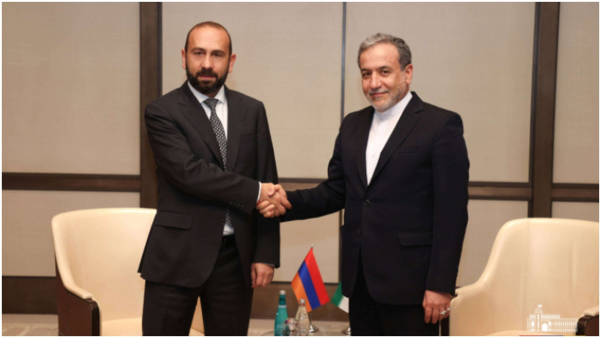 Նոր միջանցքը չպետք է խոչընդոտի Իրանի մուտքը այլ տարանցիկ ուղիներ. Արաղչին՝ Միրզոյանին