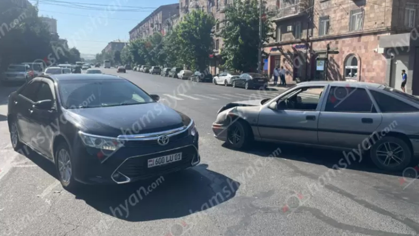 Երևանում վթարի է ենթարկվել Մալաթիա-Սեբաստիա վարչական շրջանի ղեկավար Ռոմիկ Մխիթարյանը
