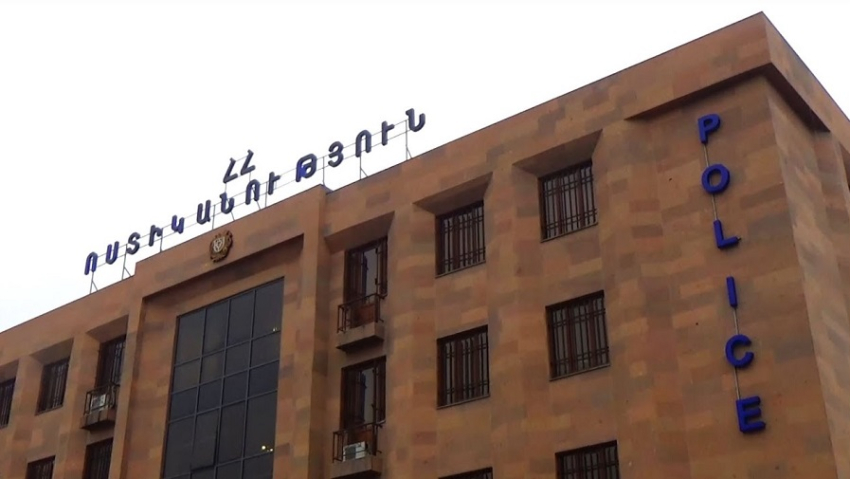 Երևանում քաղաքացին ոստիկաններին հայտնել է, որ նոտարը իրեն տրամադրել է տան կեղծված վկայականներ