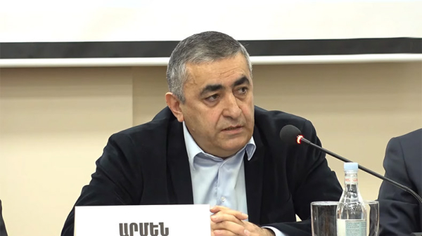 Փաշինյանին փոխարինողի անձի շուրջ համաձայնության գալու շուրջ խնդիր կա. Արմեն Ռուստամյան. Տեսանյութ