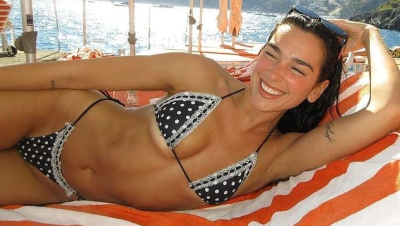 Դուա Լիպան ժանյակավոր բիկինիով ցուցադրել է կատարյալ կազմվածքը