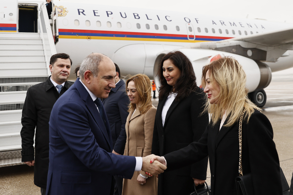 Փաշինյանը ժամանել է Փարիզ
