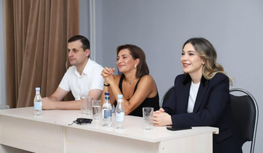 Աննա Հակոբյանը իր «Կրթվելը նորաձև է» ծրագիրը ներկայացրել է դատապարտյալներին