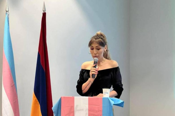 Լիլիթ դարձած Վաղարշակը բողոքում է տրանսգենդերների փողը կտրելուց․ Hraparak.am
