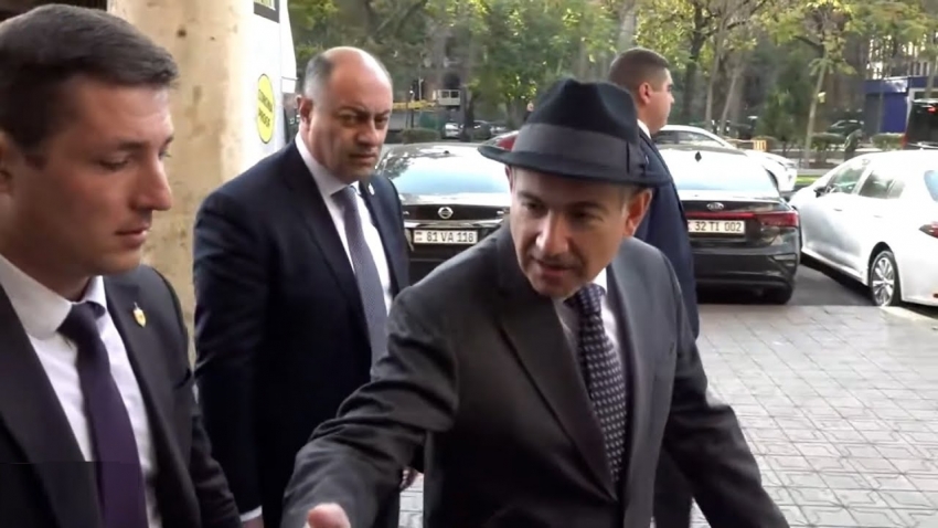 Փաշինյանը Ալիևին գերադասեց այլ ֆորմատով պատասխանել