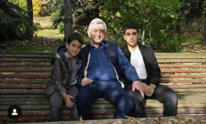 Սերժ Սարգսյանը՝ թոռնիկների հետ