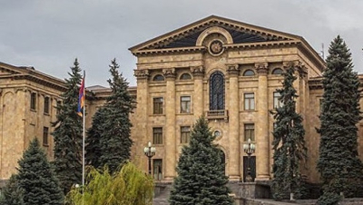 ԱԱԾ տնօրենը, ՔԿ նախագահն ու դատախազը ժամանեցին խորհրդարան․ Փակ հանդիպում ԱԺ-ում՝ անհետ կորածների ծնողների հետ