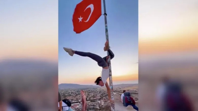 Թուրքիայում զբոսաշրջիկին ազատազրկում է սպառնում պարելու համար (տեսանյութ)