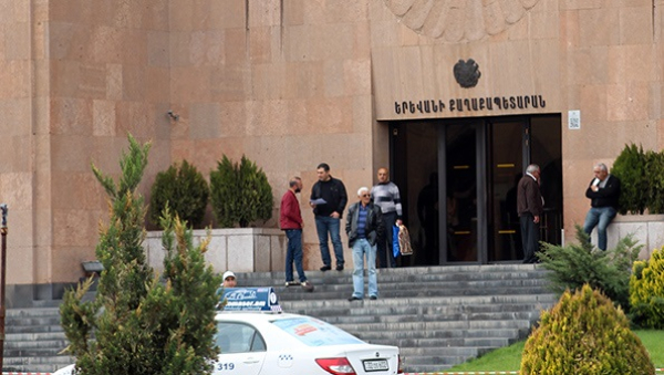 Քաղաքապետարանից ձերբակալված պաշտոնյաները կալանավորվել են