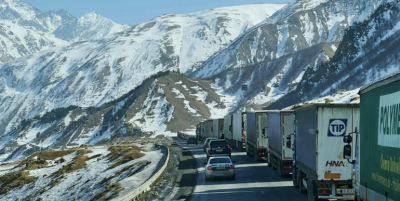 Վերին Լարս տանող ճանապարհը բացվել է բեռնատարների համար