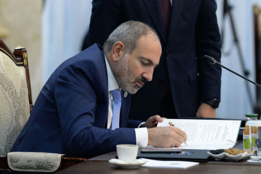 Ջրային կոմիտեի նախագահը, ՏԿԵ փոխնախարարը և ԱՍՀ նախարարության գլխավոր քարտուղարն ազատվել են պաշտոններից