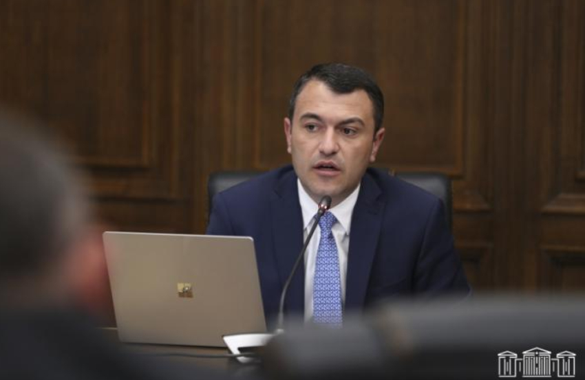 Կադաստրի կոմիտեի ղեկավարի մասնակցությամբ աշխատակցի ամուսնուն առևшնգելու և բռնnւթյան ենթարկելու ենթադրյալ դեպքով նախաձեռնվել է քրեական վարույթ