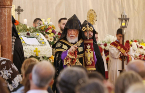 Արամ Ա Կաթողիկոսը պատգամ է ուղղել Սուրբ Զատիկի տոնի կապակցությամբ