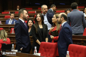 Փաշինյանը ցուցակ է կազմում. «Հրապարակ»