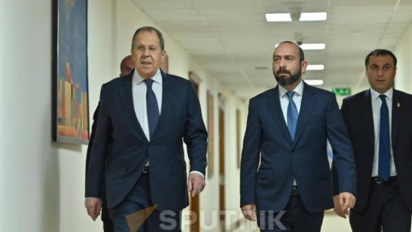 Լավրովն ավելի լավ է չխառնվի ՀՀ-ի ներքին գործերին, Եկեղեցու հարցը մեր ներքին գործն է. Միրզոյան. Տեսանյութ