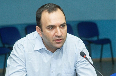 Զգուշացում. Ինչ է կատարվում iPhone-ի հետ. Արթուր Պապյան