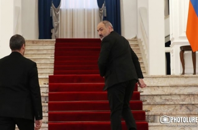 ՔՊ-ում շտապում են. թիմում կասկածներ կան, որ Փաշինյանն արտահերթի է գնում. «Հրապարակ»