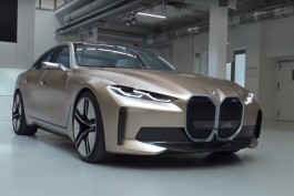 BMW i4 Gold